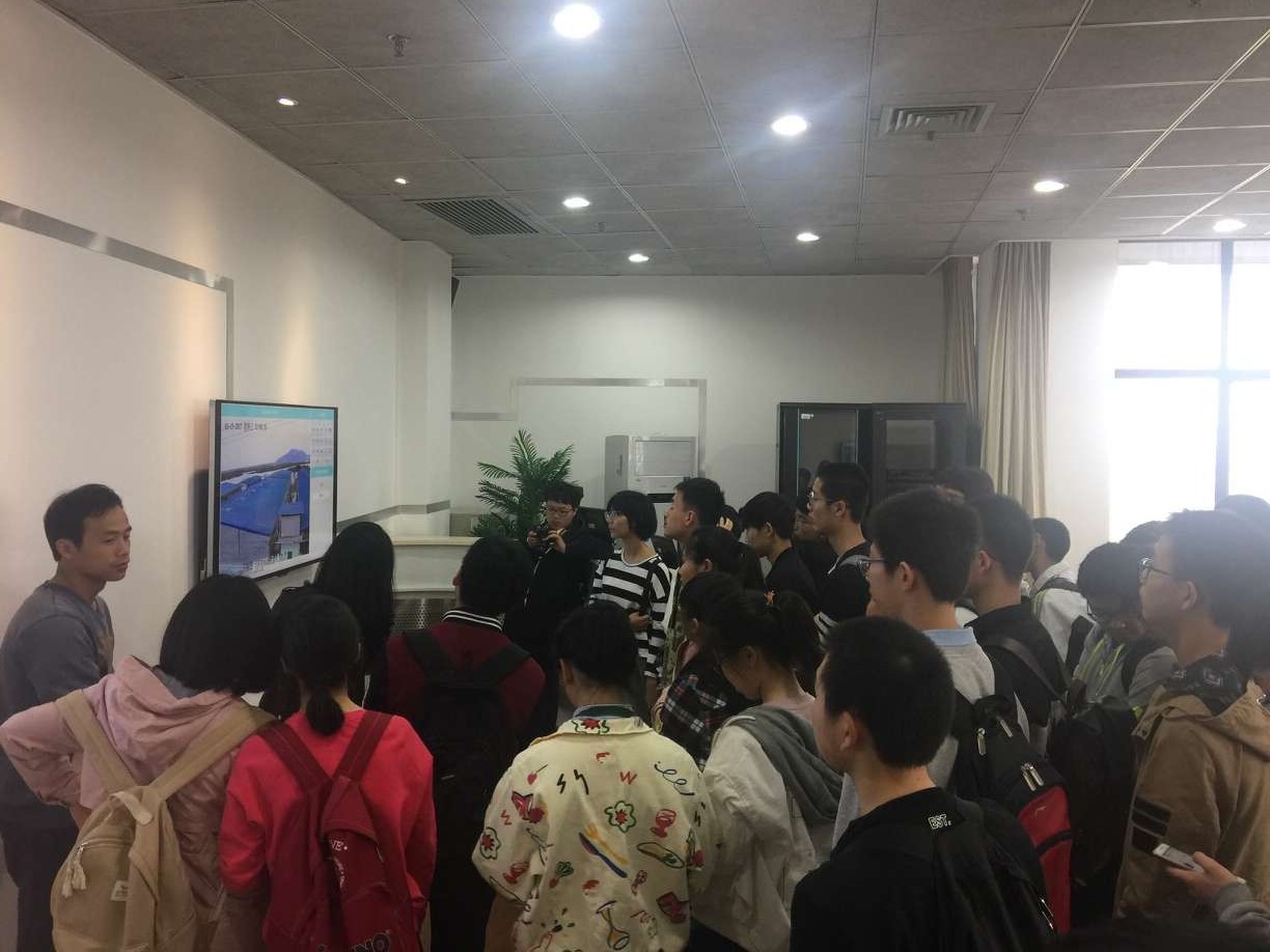 1491894059899043620.jpg 2.jpg